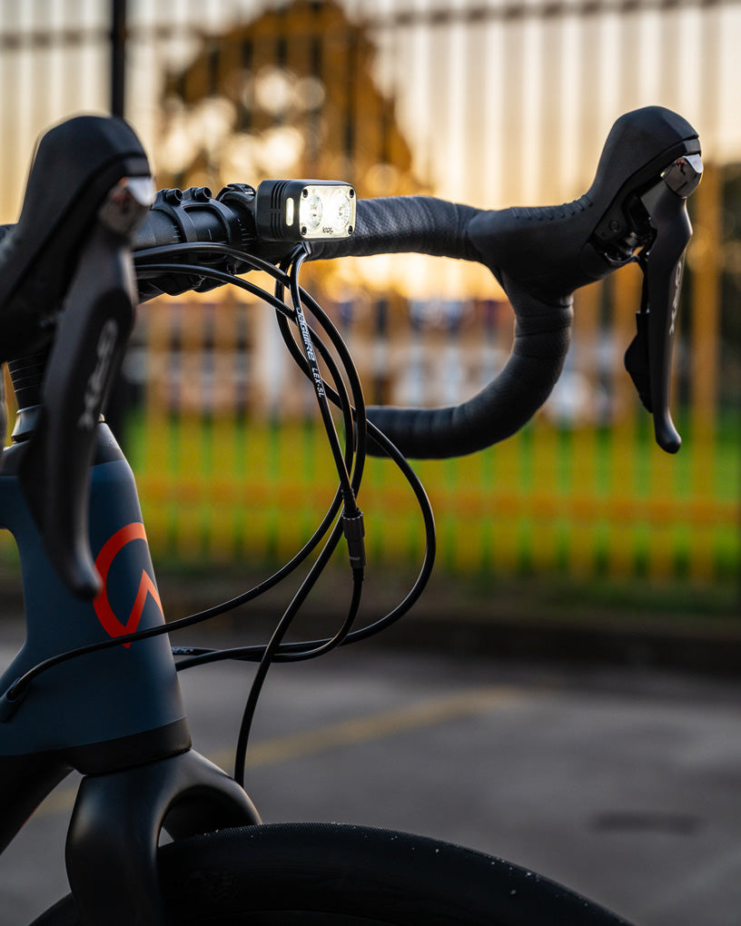 Knog Blinder Road 400 Usb Şarjlı Bisiklet Ön Aydınlatması FAR-227