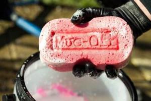 Muc-Off Temizlik Süngeri - Görsel 4