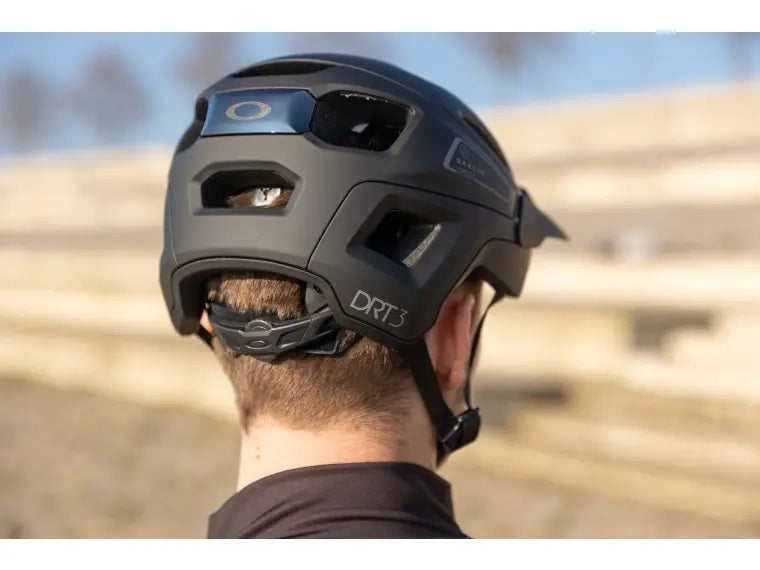 Oakley DRT3 Trail Mips Ionic+ Bisiklet Kaskı Matte Sand Black FOS900633 0R6 Large 58-61cm - Görsel 5