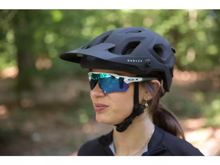Oakley DRT5 Maven Mips Boa Ionic+ Bisiklet Kaskı FOS901303 12Q Satin White Medium 55-59cm - Görsel 13