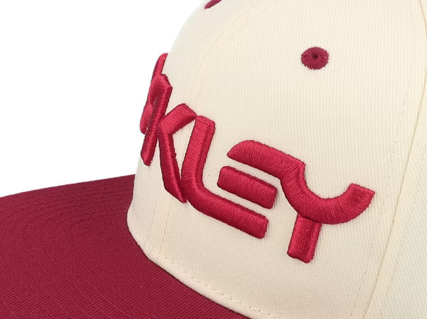 Oakley Mark III Flat Brim Şapka FOS901496 1AD Arctic White Iron Red