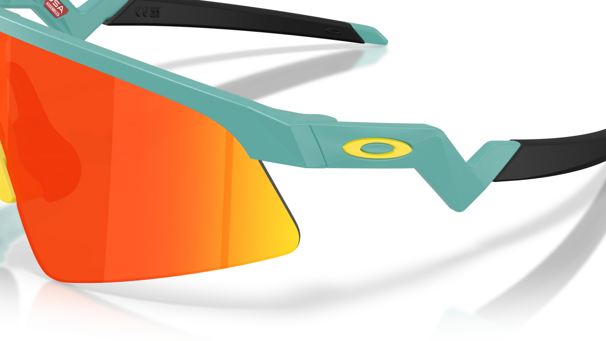Oakley Resistor Sweep Fortnite Özel Seri Genç Güneş Gözlüğü J901515 Matte Pacific Prizm Ruby