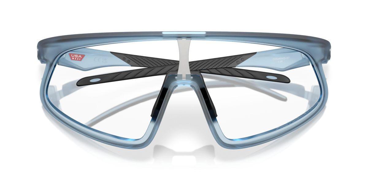 Oakley RSLV Photochromic Güneş Gözlüğü 9484D Matte Trans Stonewash Photochromic 948407