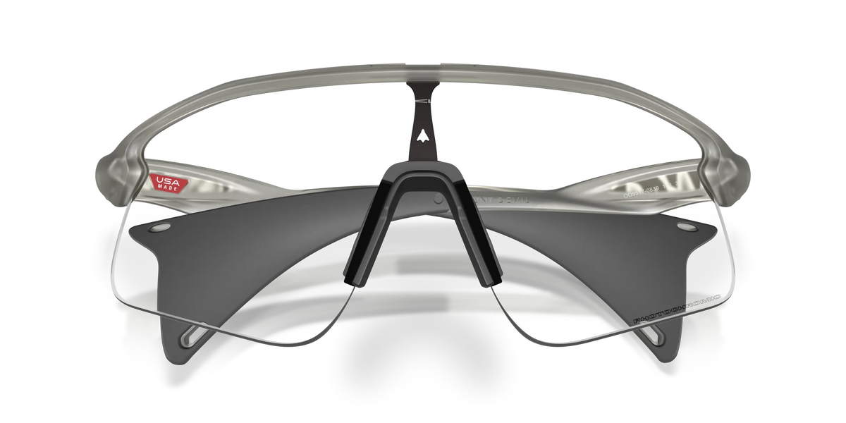 Oakley STUNT DEVIL Photochromic Güneş Gözlüğü 951708 Grey Ink Photochromic
