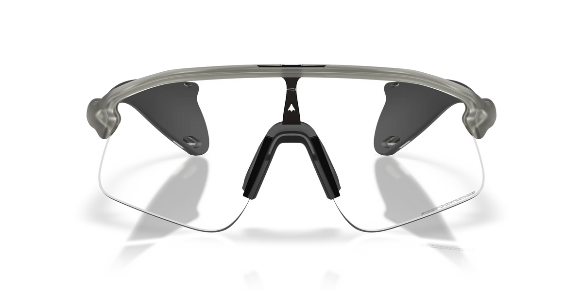 Oakley STUNT DEVIL Photochromic Güneş Gözlüğü 951708 Grey Ink Photochromic