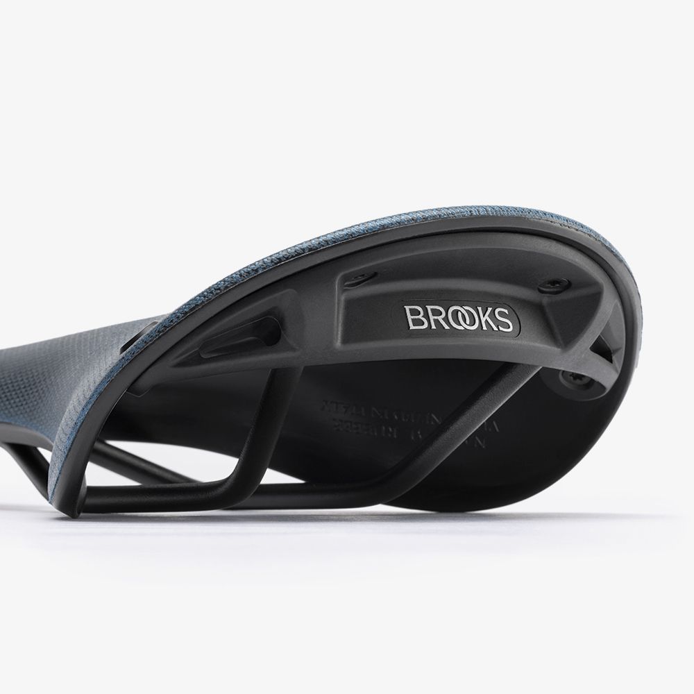 Brooks Cambium C17 Carved Sele 164mm Mavi 260345