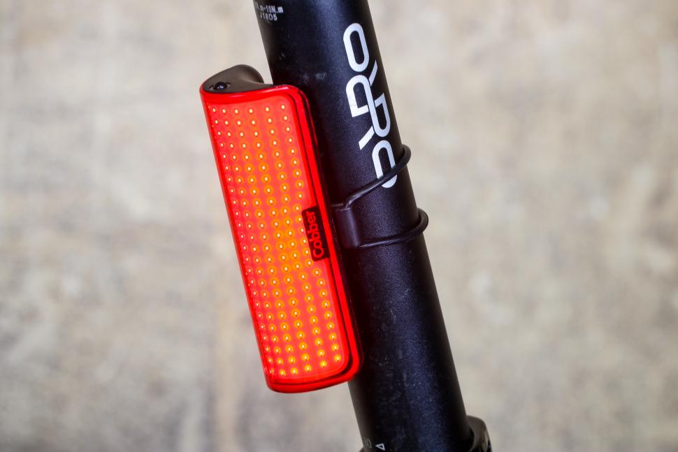 Knog Big Cobber Usb Şarjlı Bisiklet Arka Lambası 270 Lümen STP-219