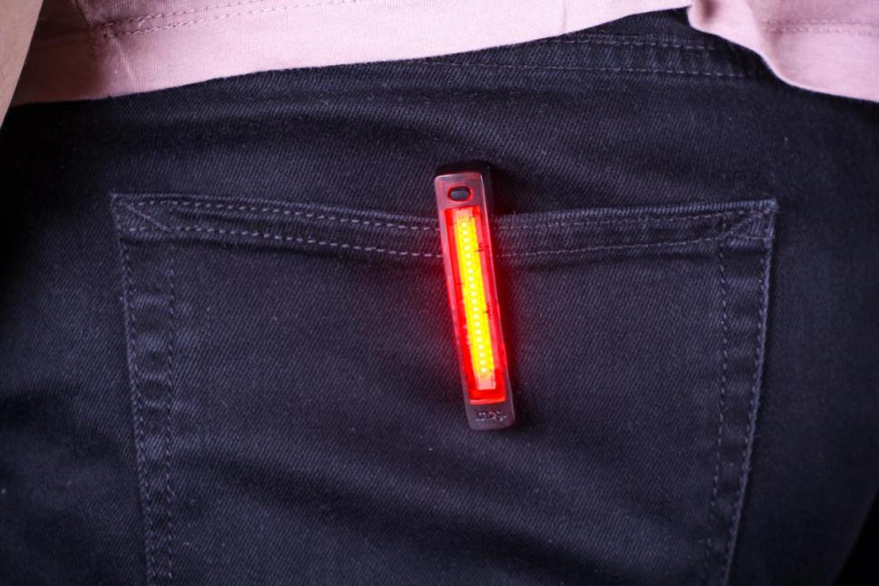 Knog Blinder Plus Usb Şarjlı Bisiklet Arka Lambası STP-212 - Görsel 11