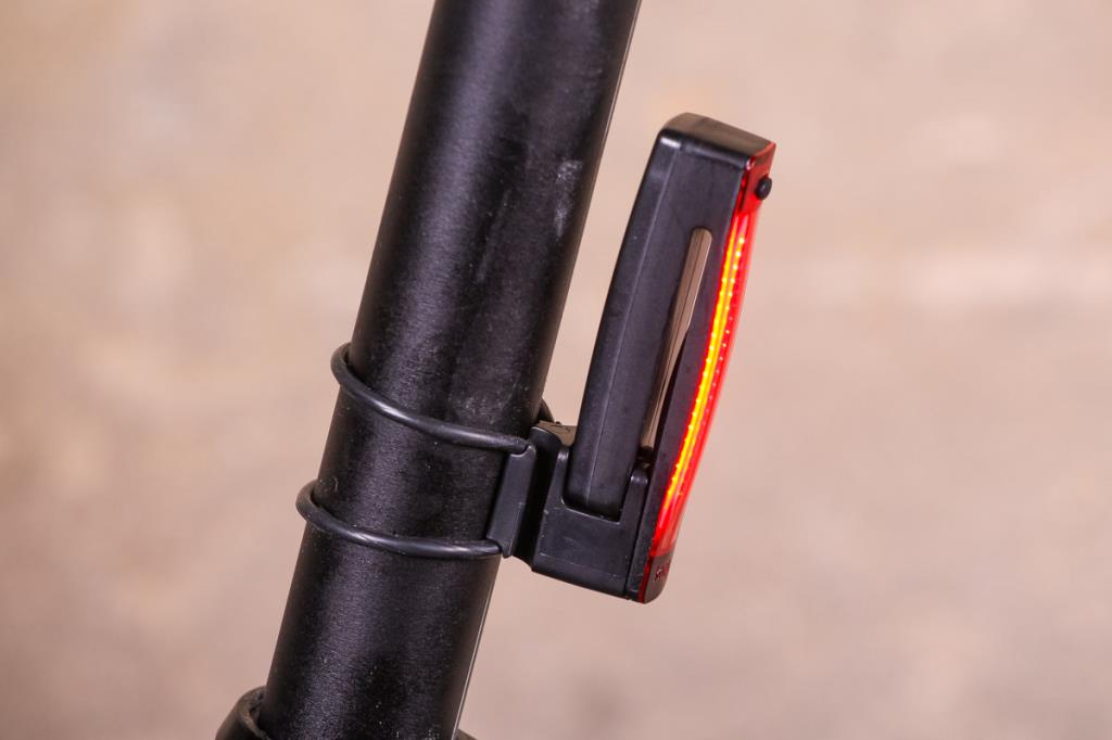 Knog Blinder Plus Usb Şarjlı Bisiklet Arka Lambası STP-212 - Görsel 12