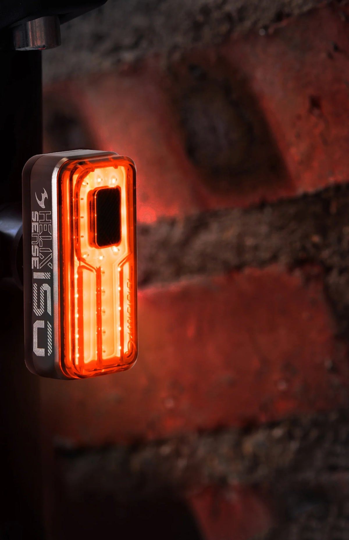 Éclairage arrière Moon Helix Sense 150 lumens, rechargeable par USB