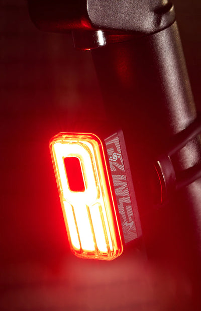 Éclairage arrière Moon Helix Sense 150 lumens, rechargeable par USB