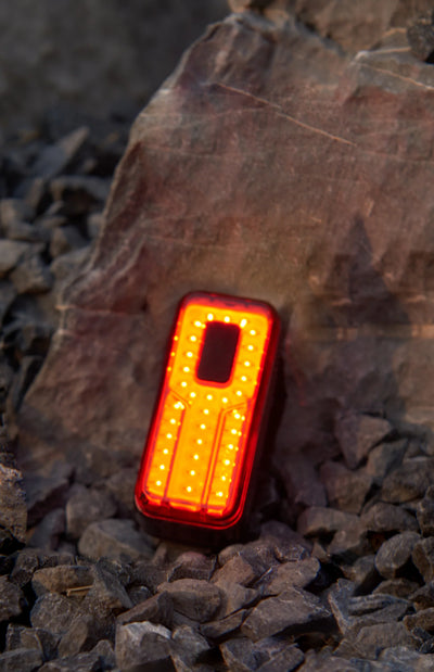 Éclairage arrière Moon Helix Sense 150 lumens, rechargeable par USB