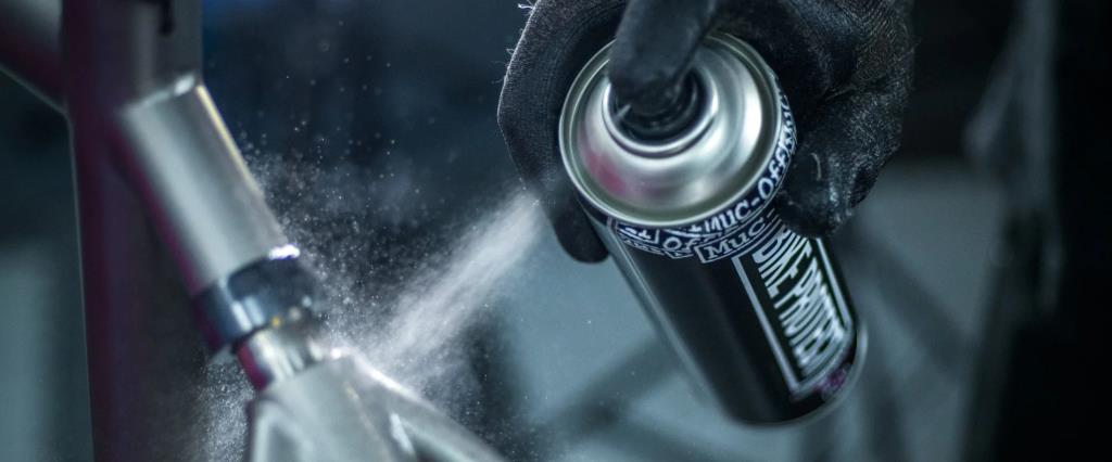 Muc-Off Bike Care Essentials Kit Bisiklet Temizleme Kiti