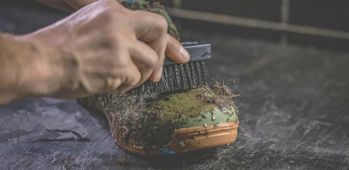 Muc-Off Premium Bike Shoe Brush Ayakkabı Fırçası - Görsel 2