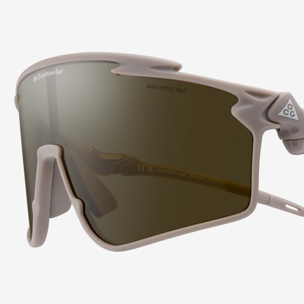 Солнцезащитные очки Nike ACG Vista Vert E IQ9349-009 Terrain Tint матовый колледж серый