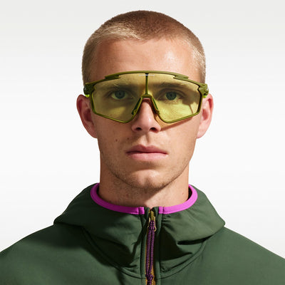 Nike ACG Vista Vert E Güneş Gözlüğü IQ9349X-368 Low Light Volt Matte Olive Flak Faible Tension De Lumiere