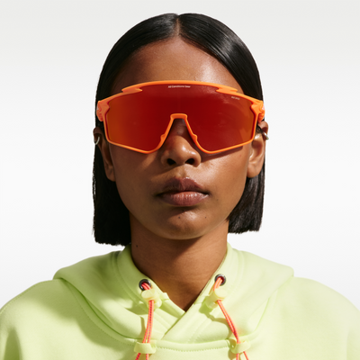 Nike ACG Vista Vert Occhiali da Sole IQ9346X-819 Orange Mirror Matte Safety Orange
