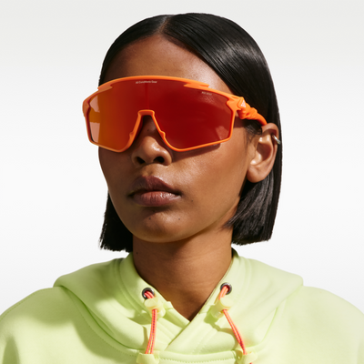 Nike ACG Vista Vert Occhiali da Sole IQ9346X-819 Orange Mirror Matte Safety Orange
