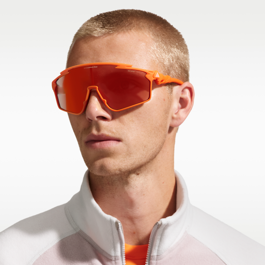 Nike ACG Vista Vert Occhiali da Sole IQ9346X-819 Orange Mirror Matte Safety Orange