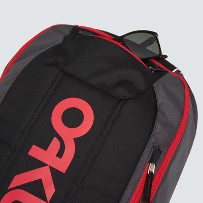 Oakley Enduro 20L 3.0 921416 9Q7 Forged Iron Redline - Görsel 3