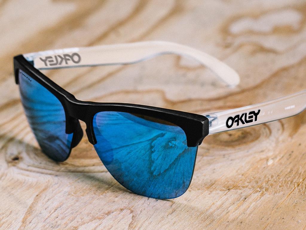 Oakley FrogSkins Lite Güneş Gözlüğü Matte Black Prizm Sapphire 937402