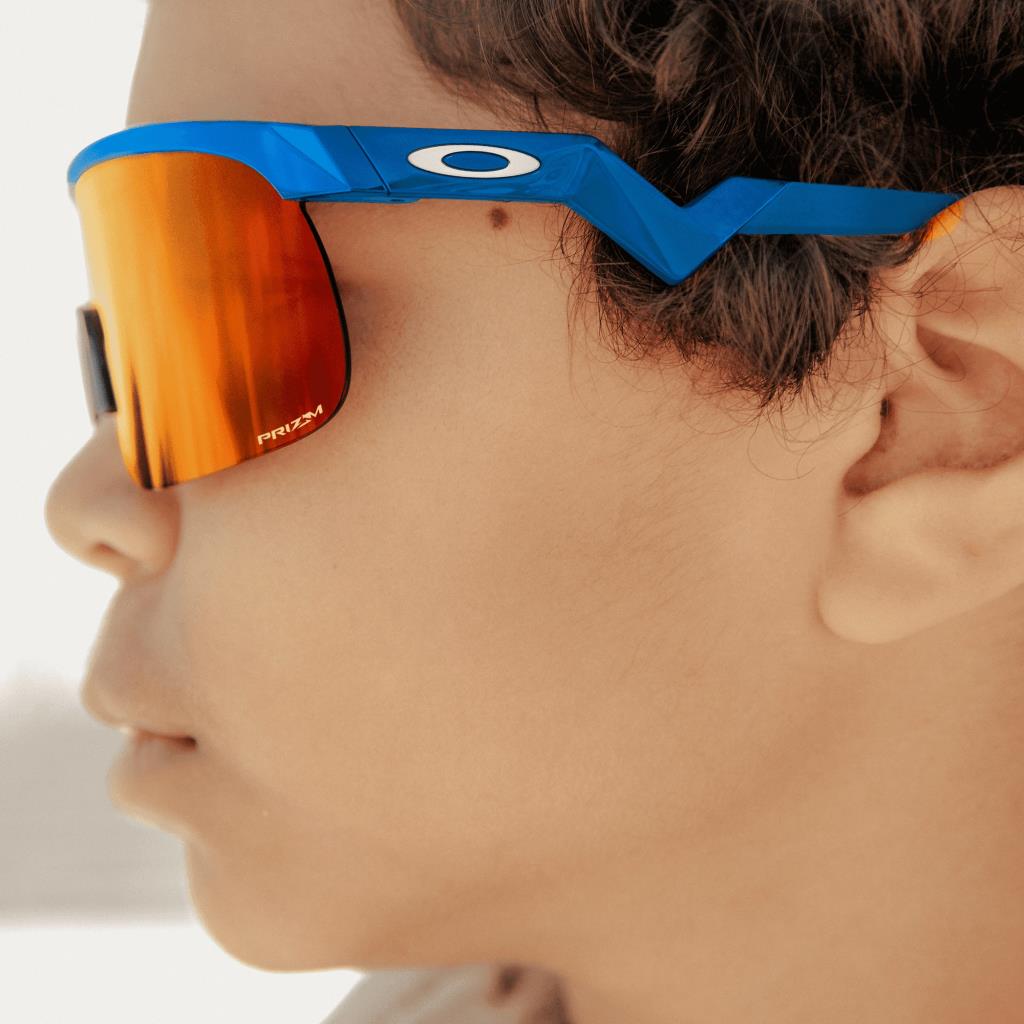 Oakley Resistor Genç Güneş Gözlüğü J901034 Matte Navy Prizm Ruby