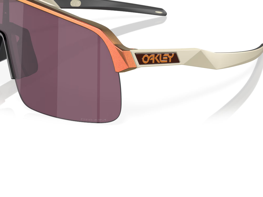 Oakley Sutro Lite Güneş Gözlüğü 946358 Matte Red Gold ColorShift Prizm Road Black