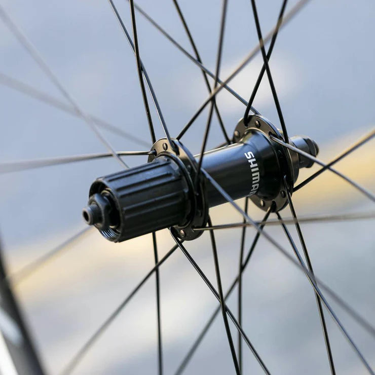 Shimano WH-RS100 Jeu de roues pour freins sur jante 28 pouces EWHRS100RCB