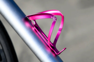 SUPACAZ CG-63 Fly Cage Ano Aluminium Porte-bidon Rose